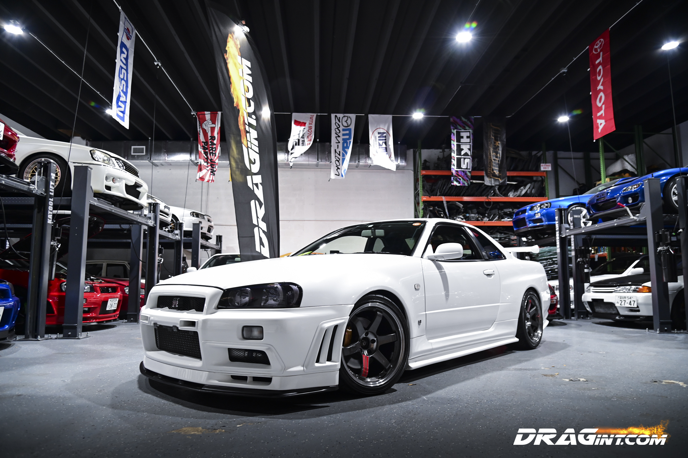 SOLD – Classic R34 GTR – White on TE37's! – DRAGint.com